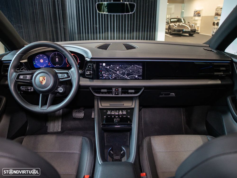 Porsche Macan Electric 4 - 27