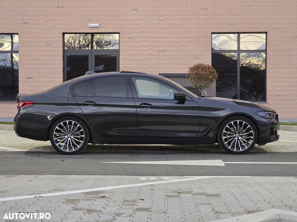 BMW Seria 5 520d xDrive Touring Aut. Luxury Line - 16