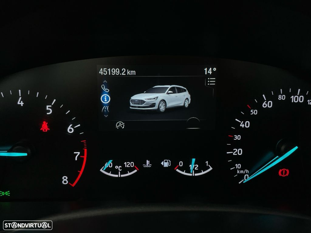 Ford Focus SW 1.0 EcoBoost Titanium - 9