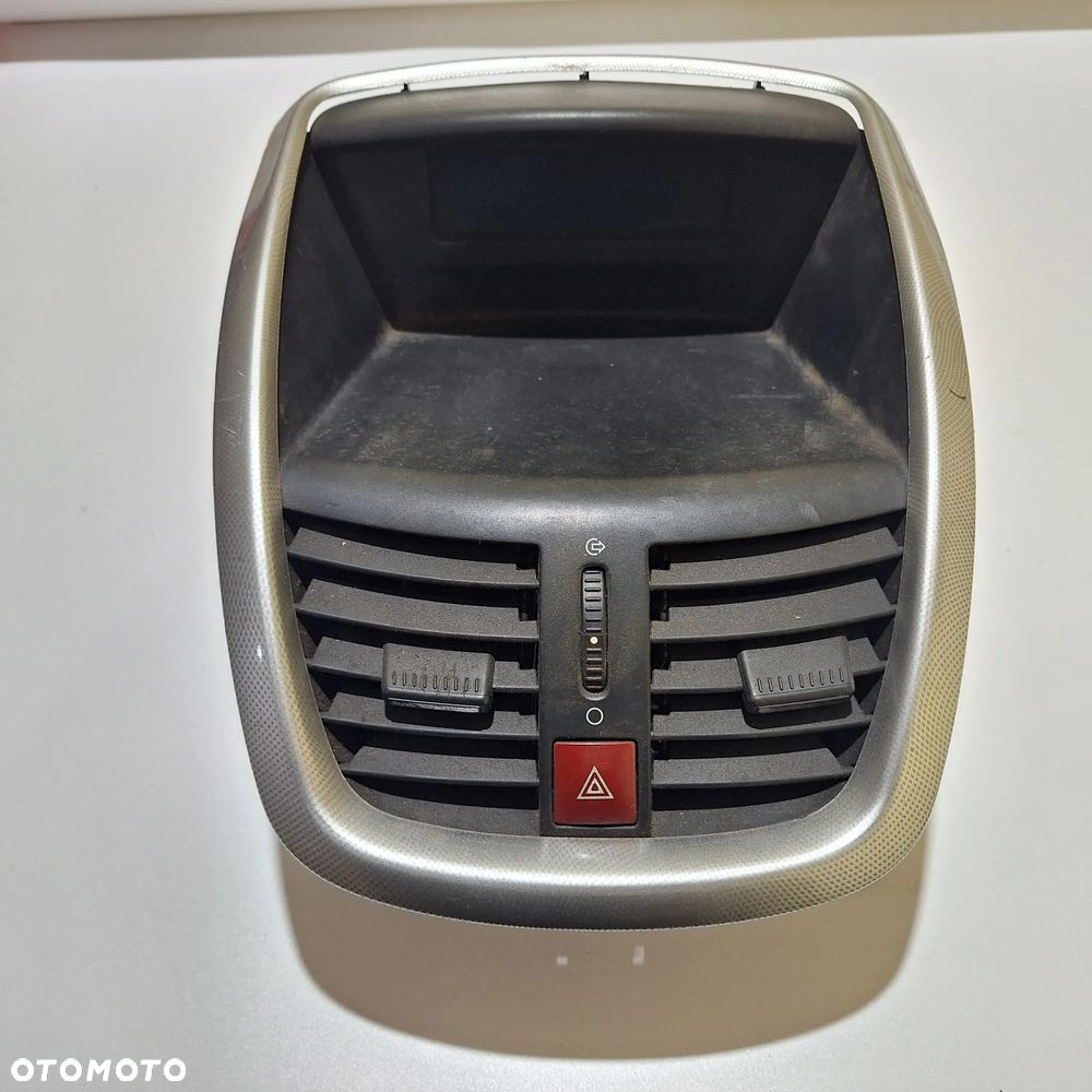 Wyświetlacz ekran radia panel środkowy Peugeot 207 citroen 96643362080 82120209-4 - 2