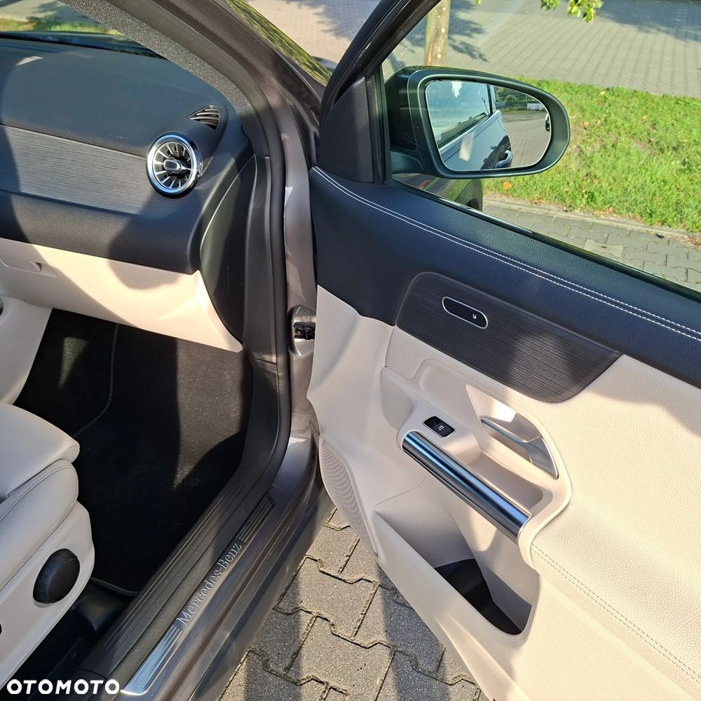 Mercedes-Benz GLA 200 Style - 21
