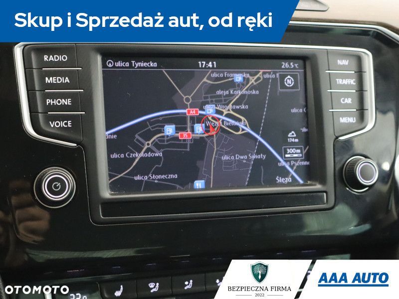 Volkswagen Passat - 15
