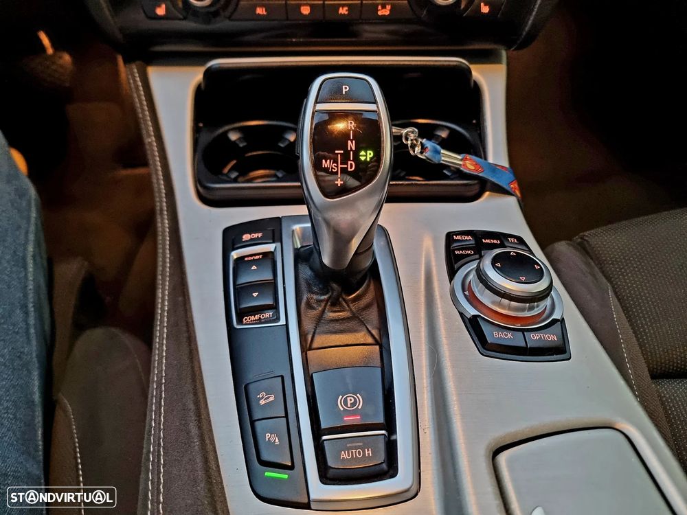 BMW 525 d xDrive Pack M Auto - 11