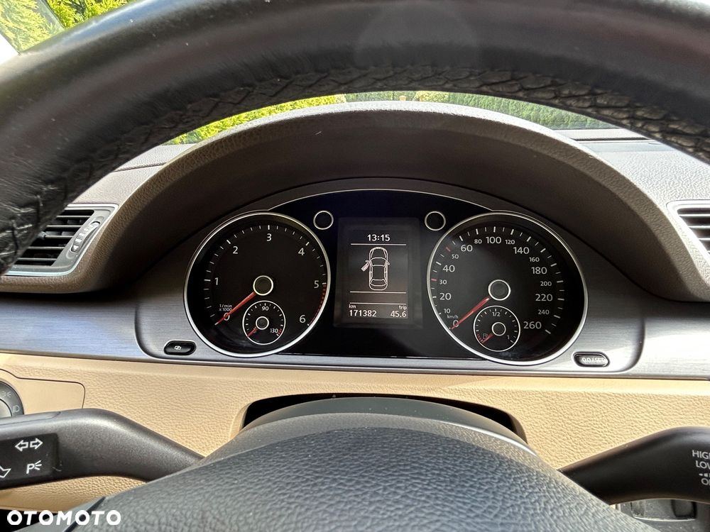 Volkswagen Passat 2.0 TDI DPF Highline - 7