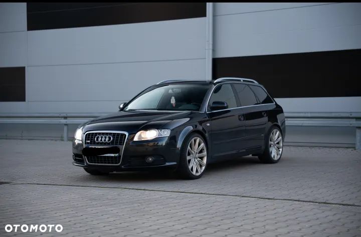 Audi A4 - 1
