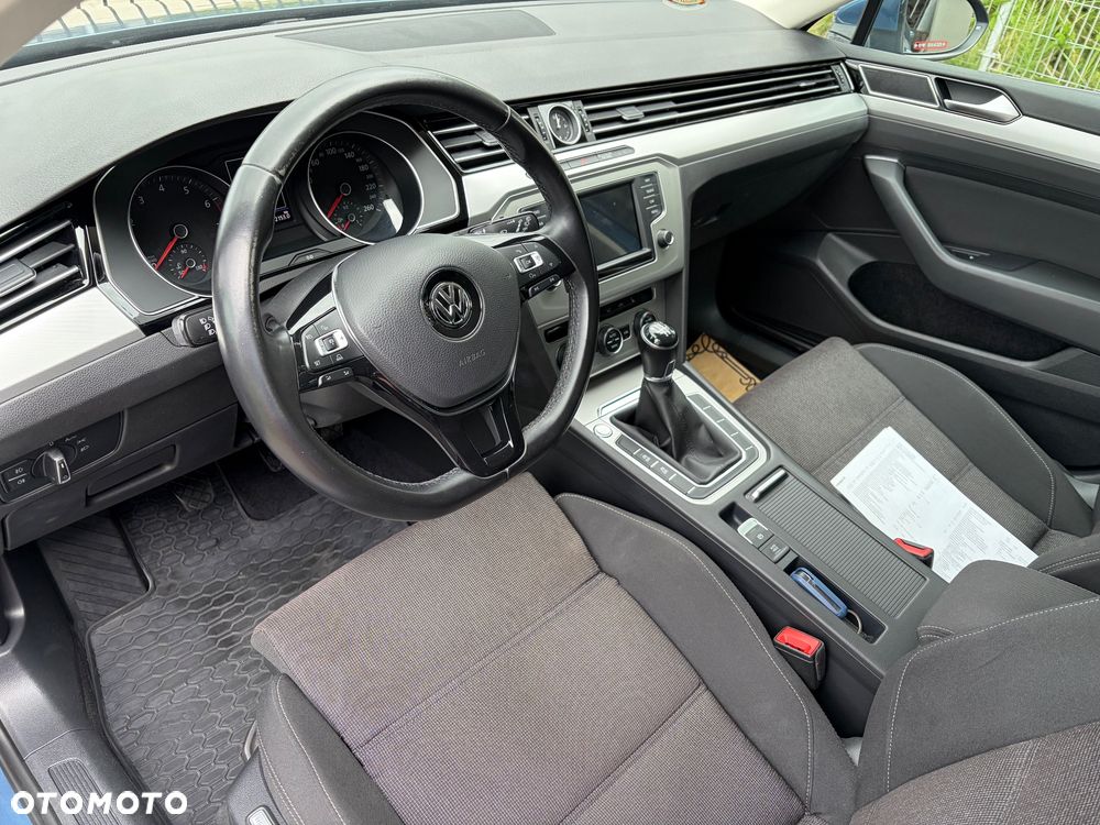 Volkswagen Passat 1.8 TSI BMT Comfortline - 18