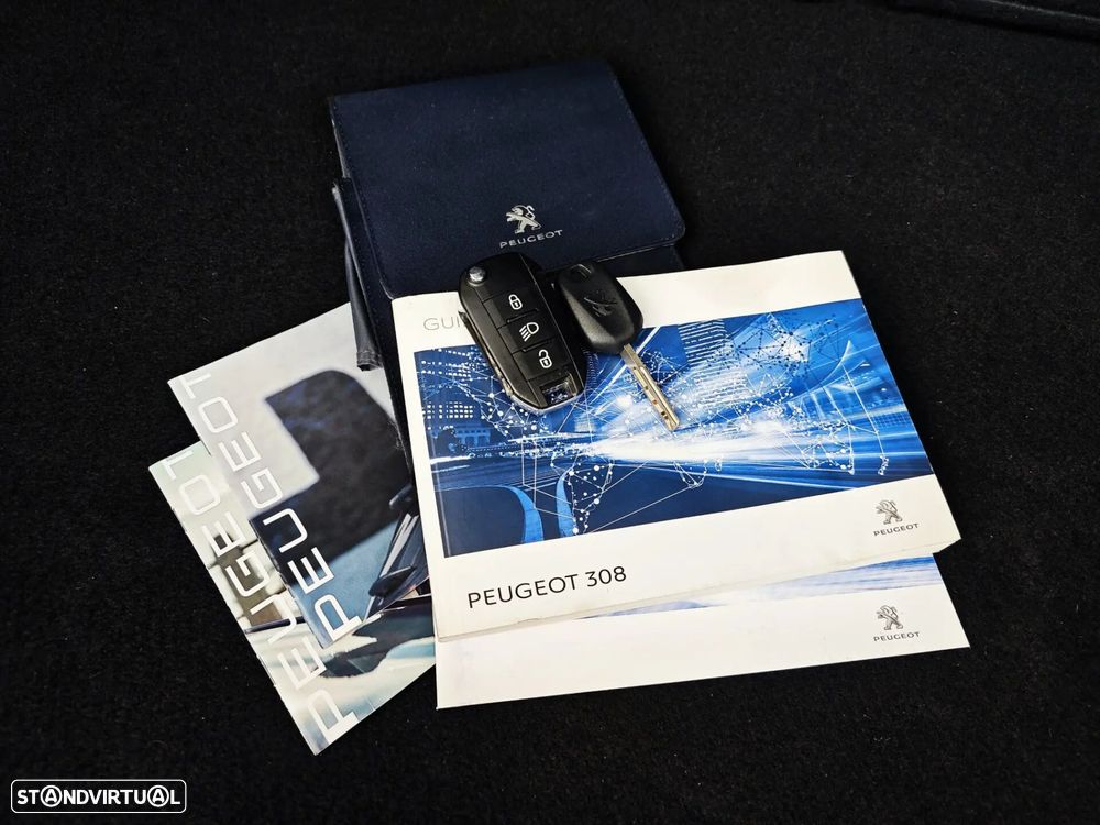 Peugeot 208 1.2 PureTech Allure Pack - 11