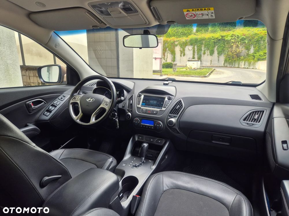 Hyundai ix35 2.0 CRDi 4WD Automatik Fifa World Cup Gold Edition - 14