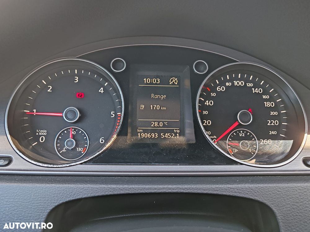 Volkswagen Passat 2.0 TDI Comfortline - 10
