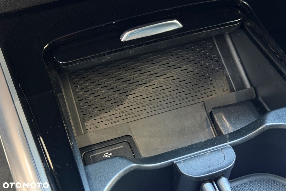 Mercedes-Benz GLA 200 AMG Line - 31