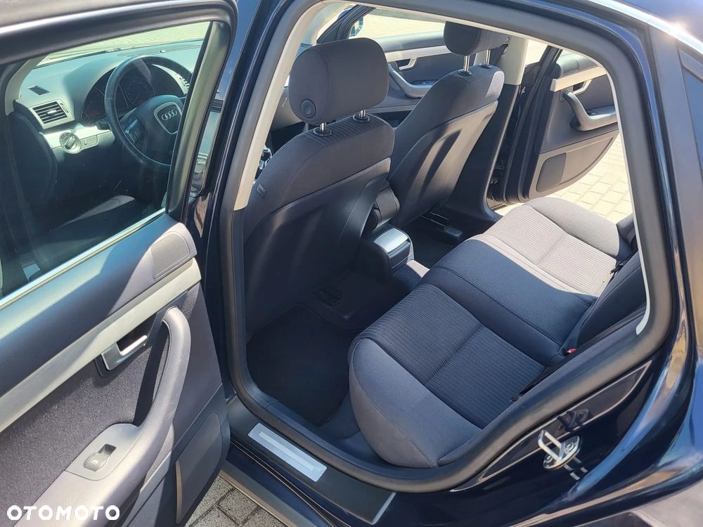 Audi A4 Limousine 2 - 12