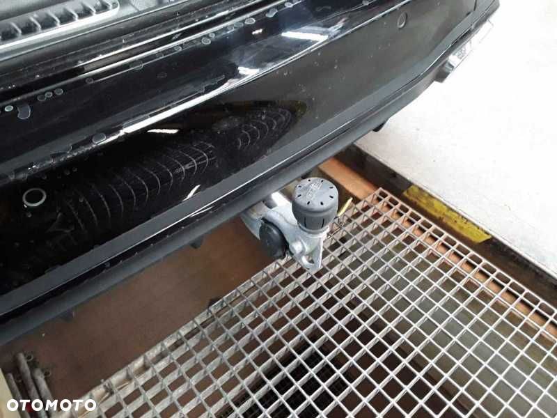 Mercedes-Benz Klasa C 300 de 4Matic 9G-TRONIC AMG Line - 18