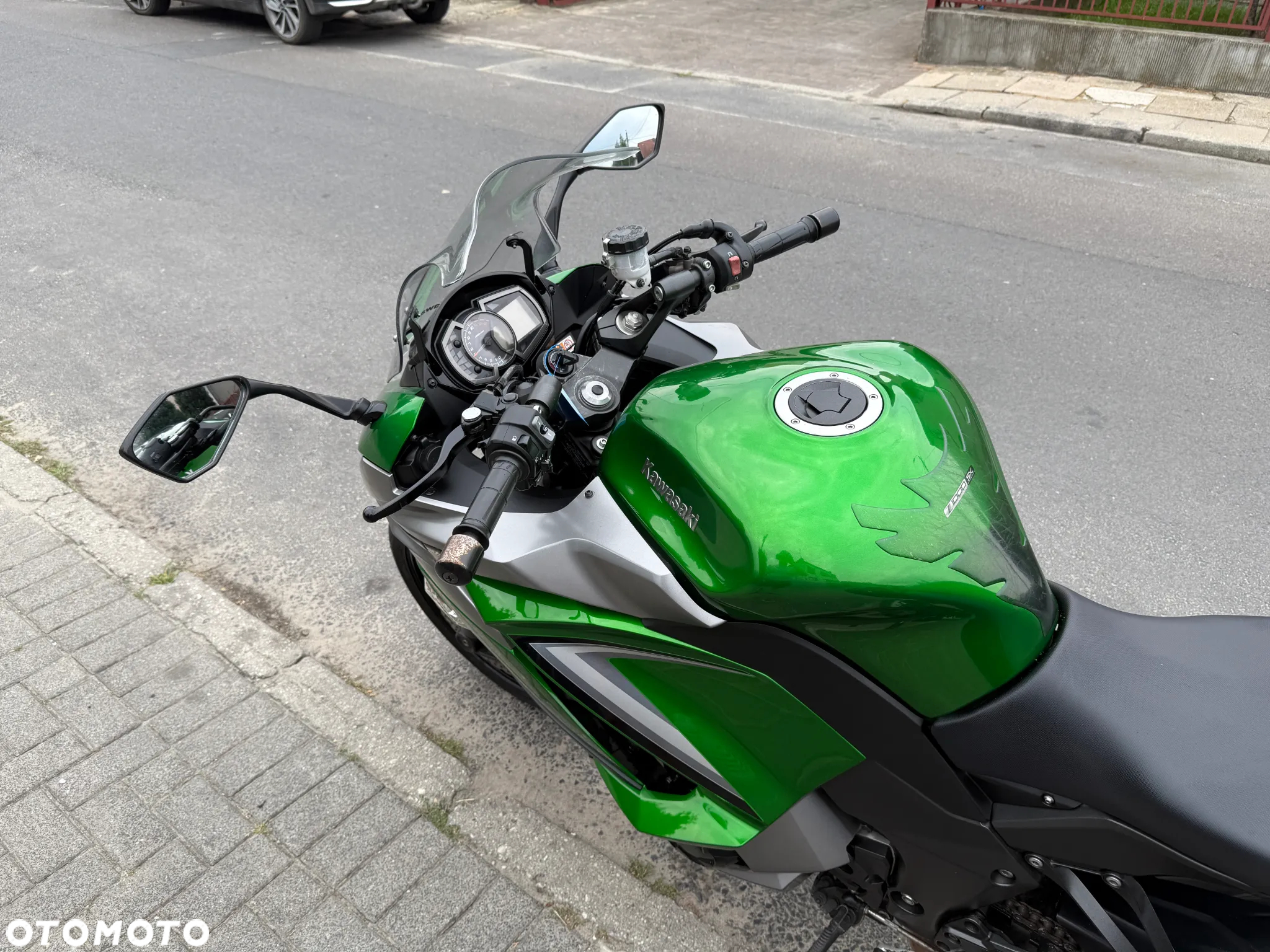 Kawasaki Ninja 1000 SX - 9