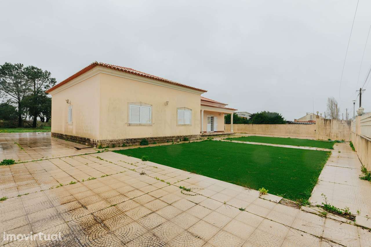 Moradia Térrea T4 com Garagem no Pinhal Novo – Espaço, Conforto e Qual - Grande imagem: 3/48