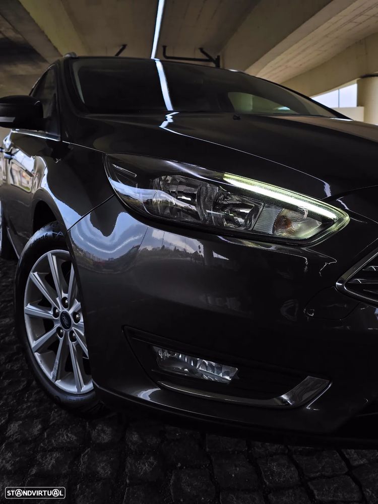 Ford Focus SW 1.0 EcoBoost S&S TITANIUM - 28