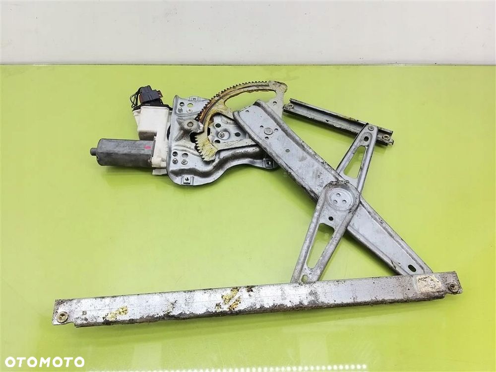 Podnośnik szyby przód prawy Toyota Corolla E12 2001-2007 0130822032 5DRZWI - 2