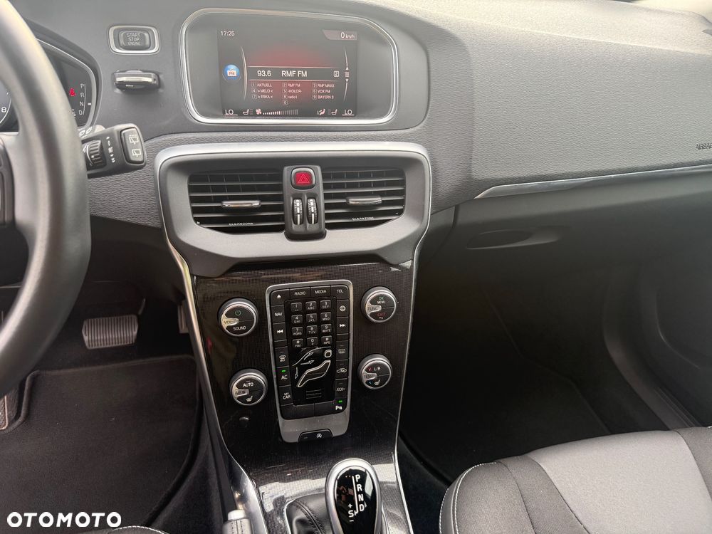 Volvo V40 T2 Drive-E Momentum - 12