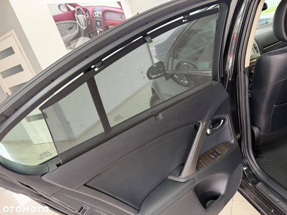 Toyota Avensis 2.0 D-4D Luna - 19