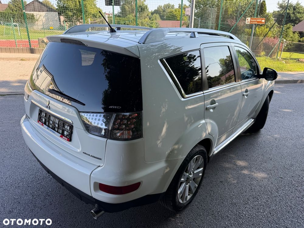Mitsubishi Outlander 2.4 4WD Invite - 11