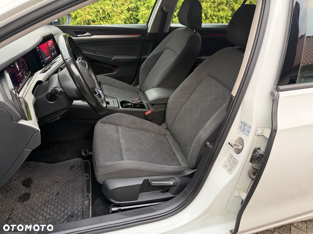 Volkswagen Golf - 28
