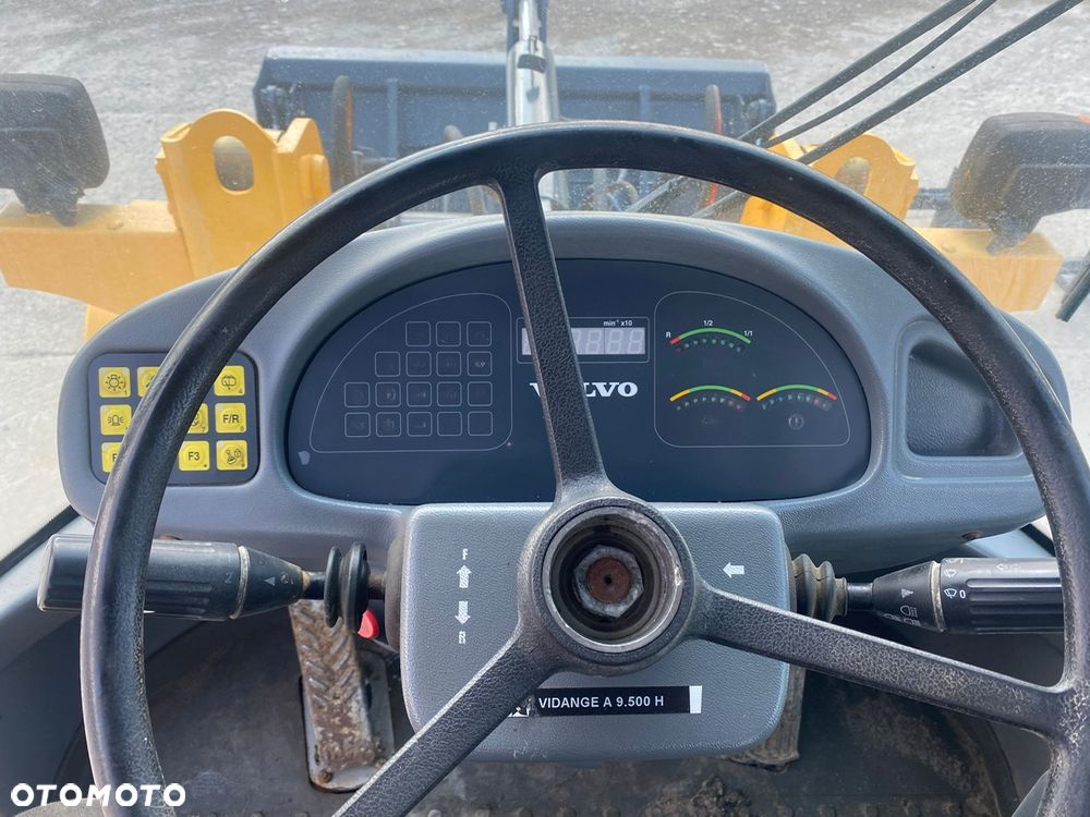 Volvo L30B Szczęka / Widły / Szybkozłącze - 15