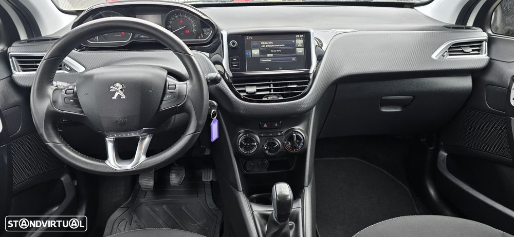 Peugeot 208 1.2 PureTech Style - 21