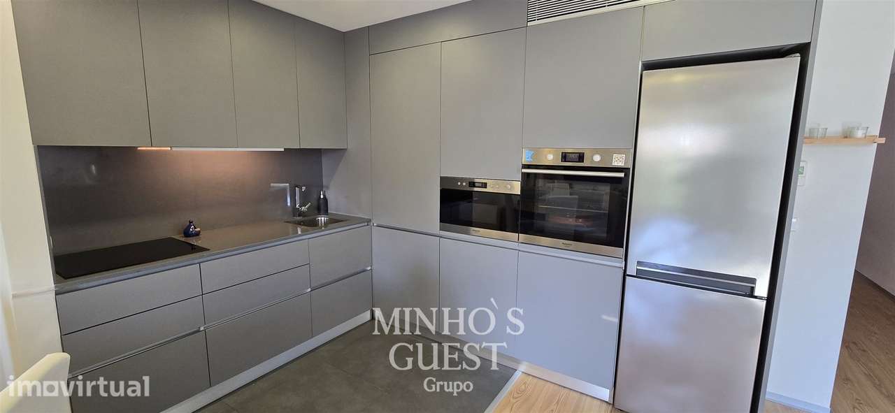 Apartamento T2(95m2) pronto habitar c/ AC e lugar de garagem - Centro - Grande imagem: 3/35