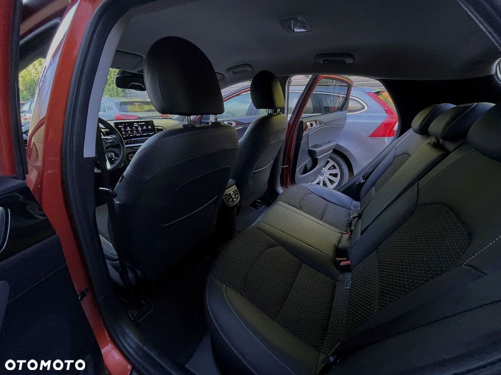 Kia XCeed 1.6 CRDi SCR L Business Line DCT - 17