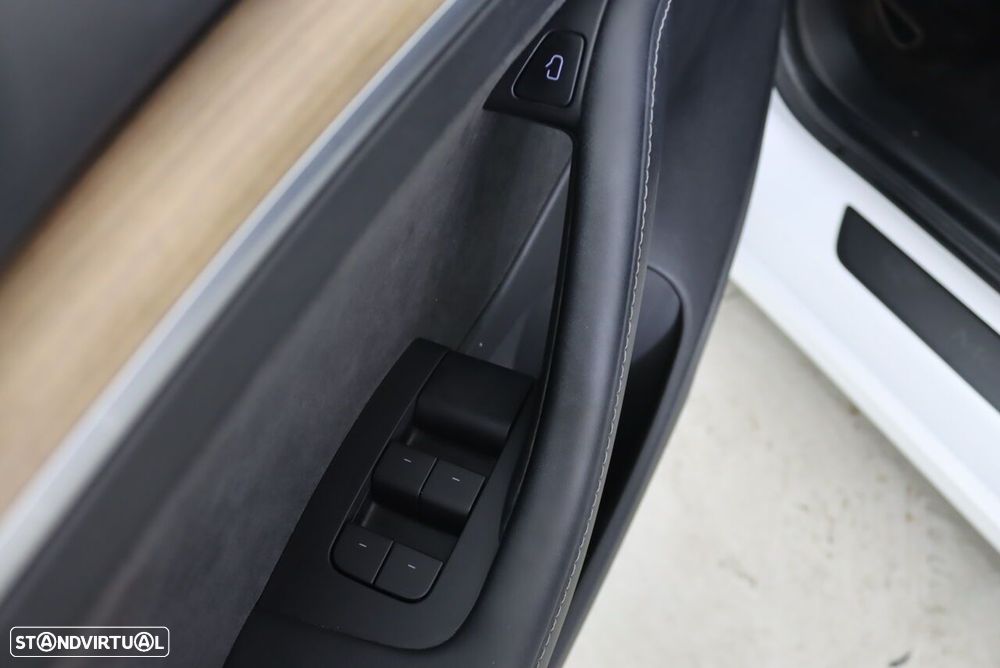 Tesla Model 3 Standard Range Plus RWD - 14
