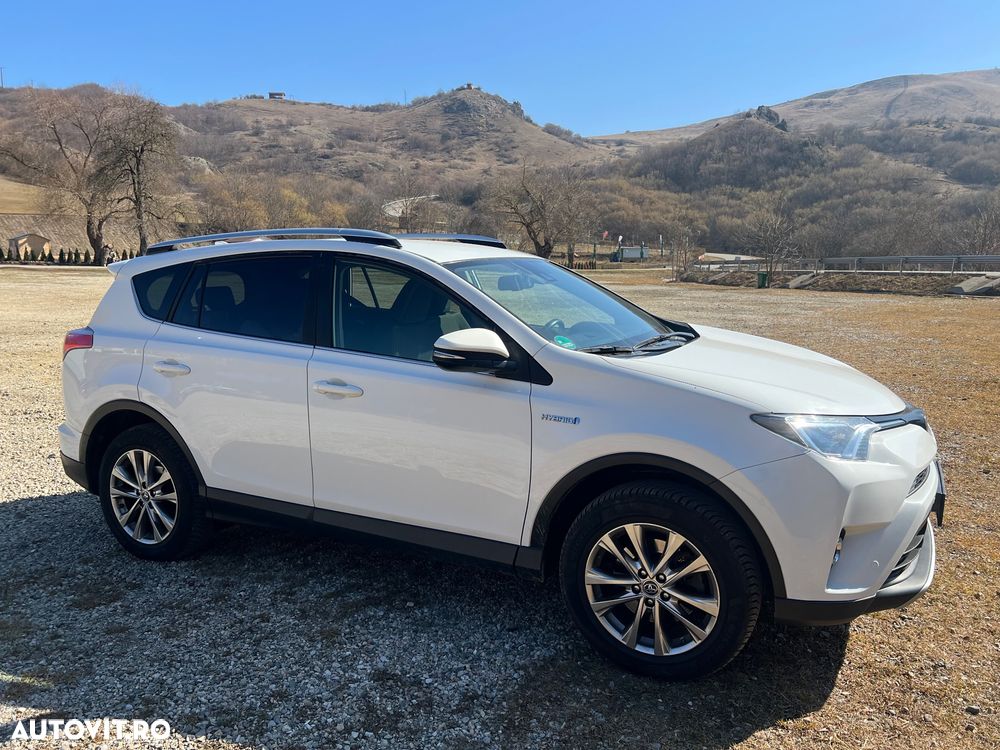 Toyota RAV4 - 3