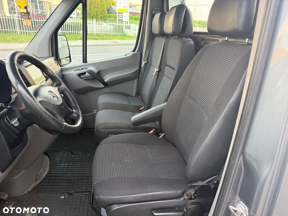 Mercedes-Benz Sprinter - 19