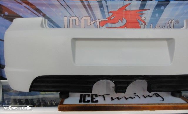 Para-choques traseiro em fibra VW Golf 4, IV R-line LOOK C/ dupla saída de escape R32 Look - 3