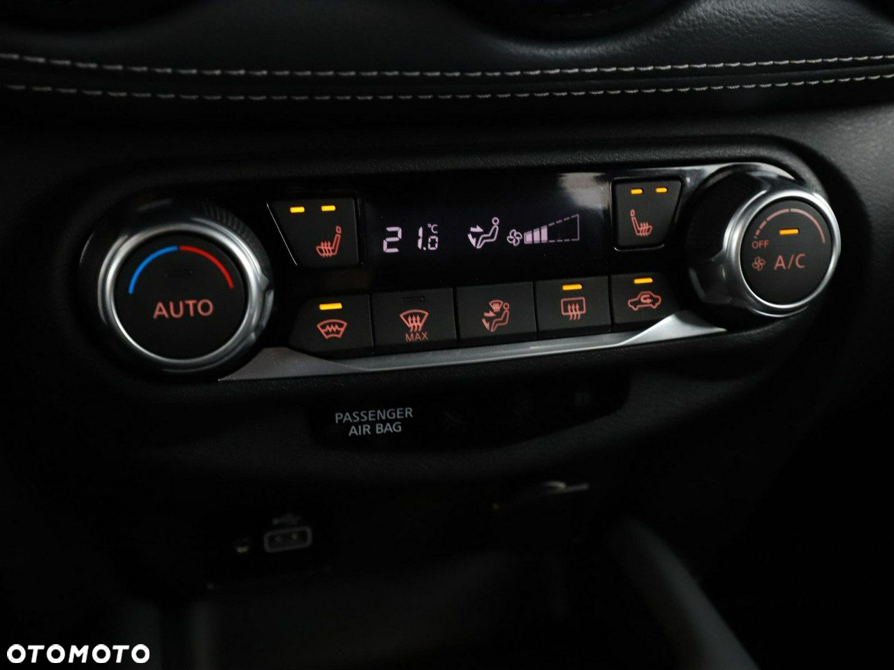 Nissan Juke 1.0 DIG-T N-Connecta - 26