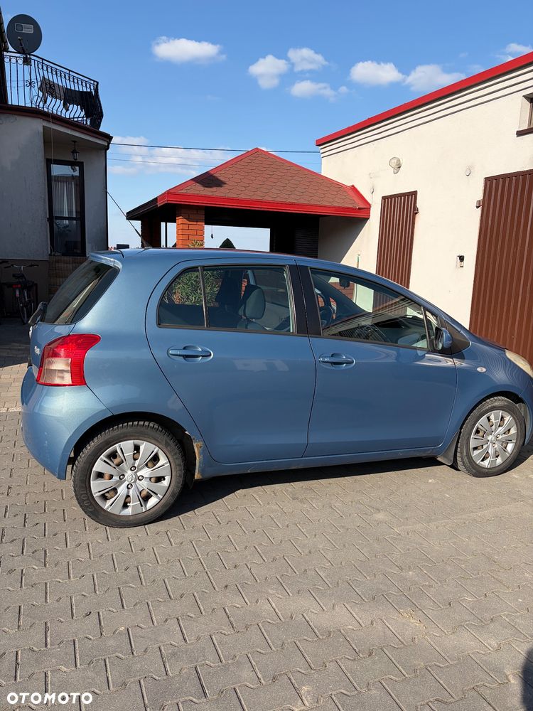 Toyota Yaris - 5