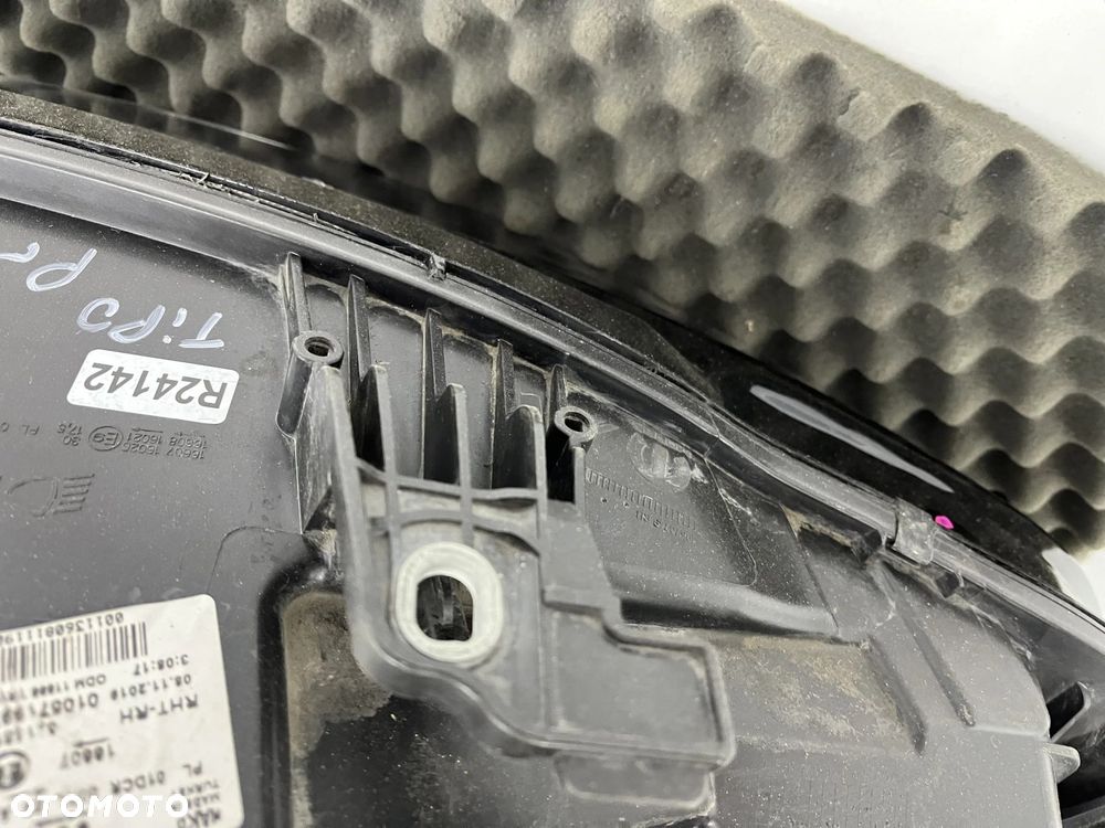 Lampa reflektor Fiat Tipo 15-26r. prawa przednia XENON KSENON + LED oryginalna EUROPA prawy przód 52 - 18