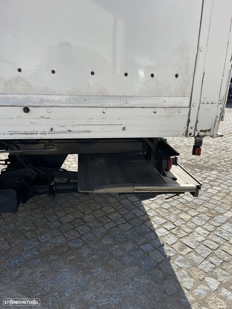 Renault D 16 - Plataforma Traseira - 2016 - 5