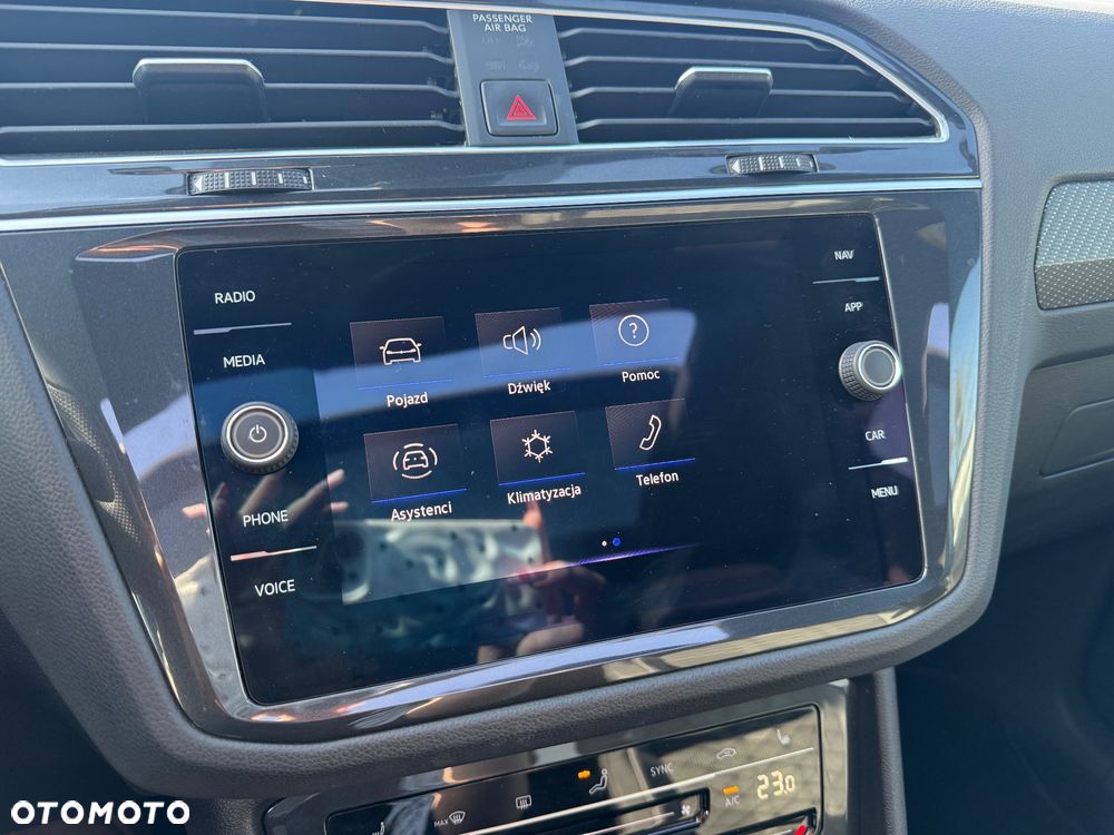 Volkswagen Tiguan 2.0 TDI SCR 4MotION DSG R-Line - 14