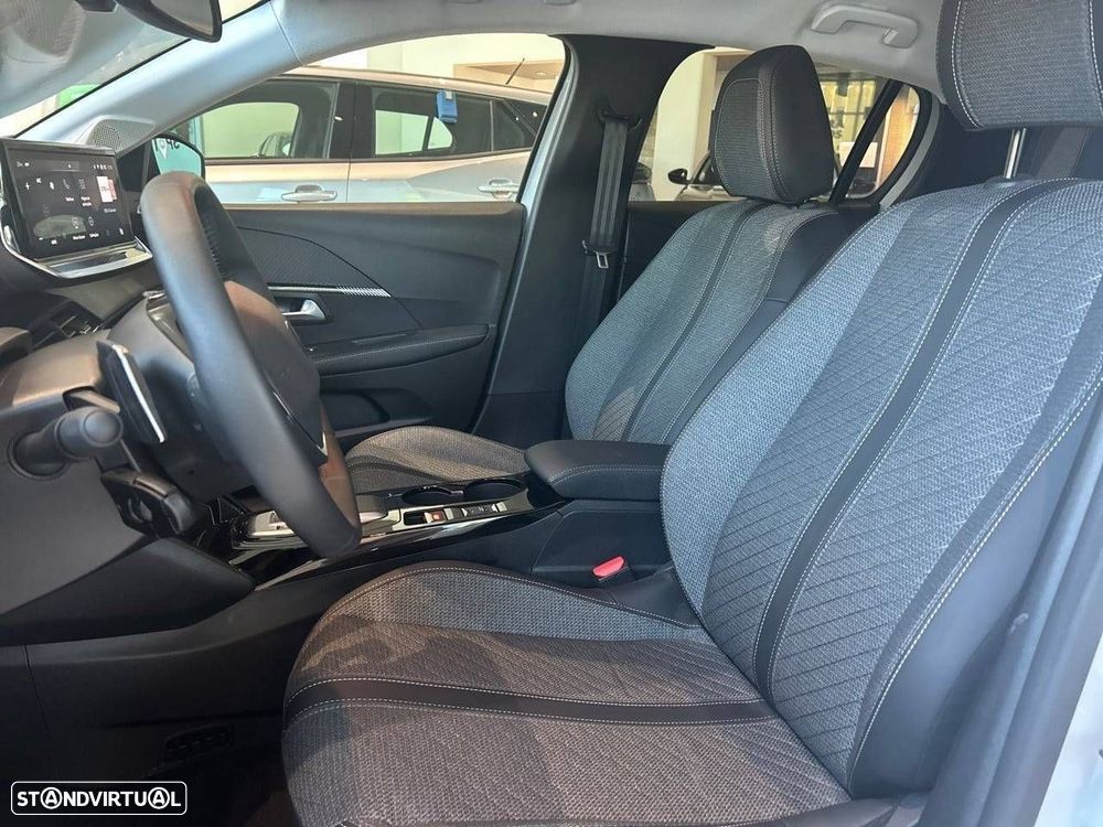 Peugeot 208 1.2 Hybrid Allure e-DCS6 - 9
