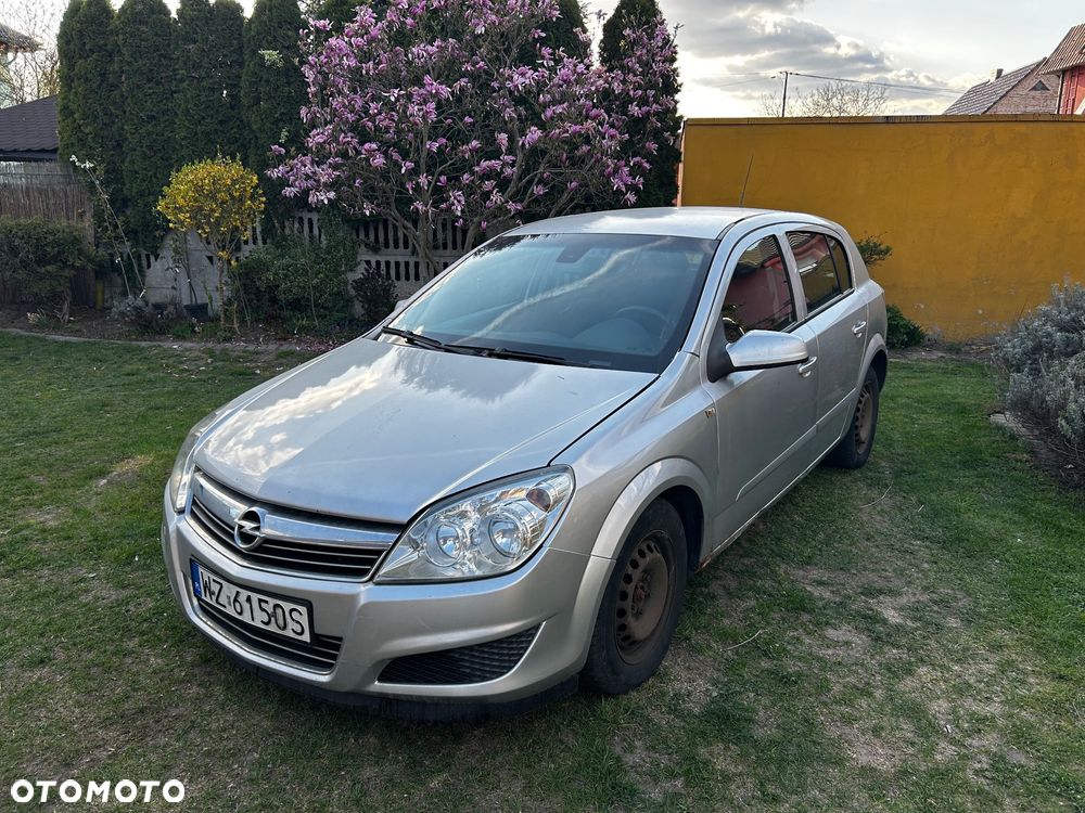 Opel Astra 1.7 CDTI Essentia - 1