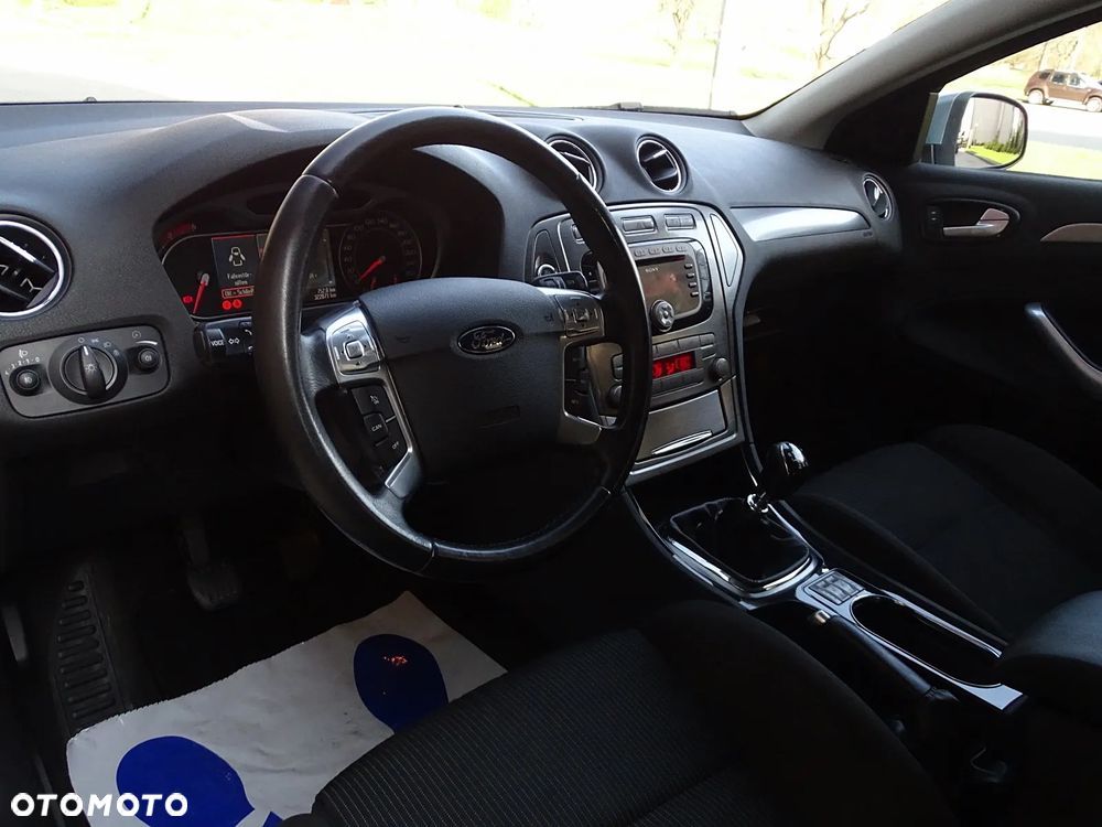 Ford Mondeo 2.0 TDCi Ghia X - 14