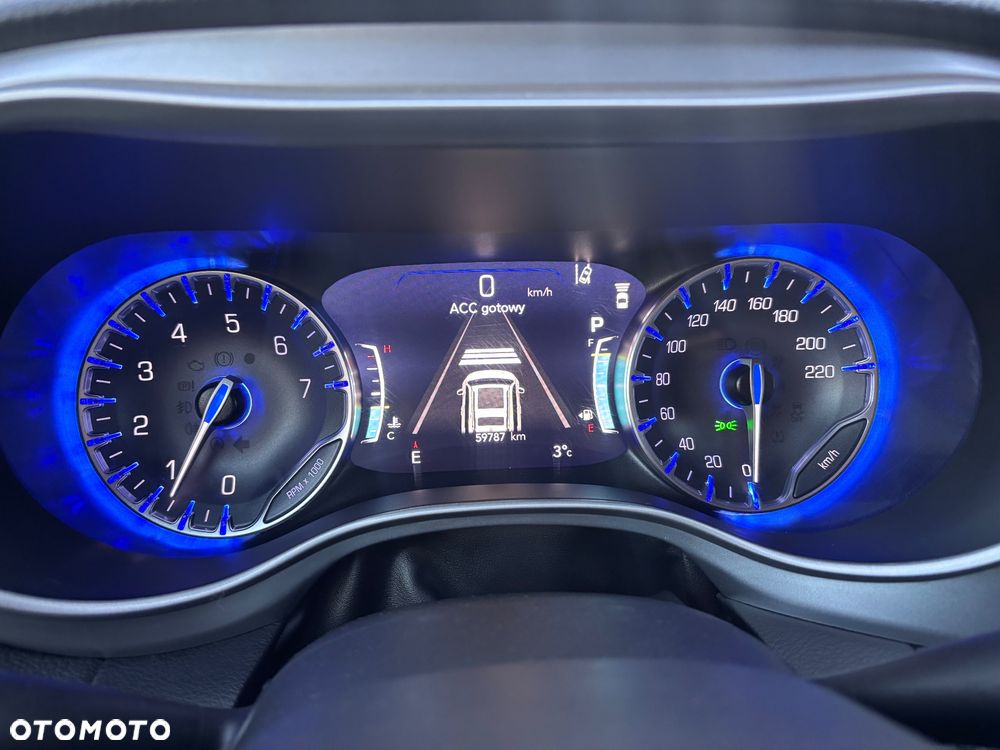 Chrysler Pacifica - 38