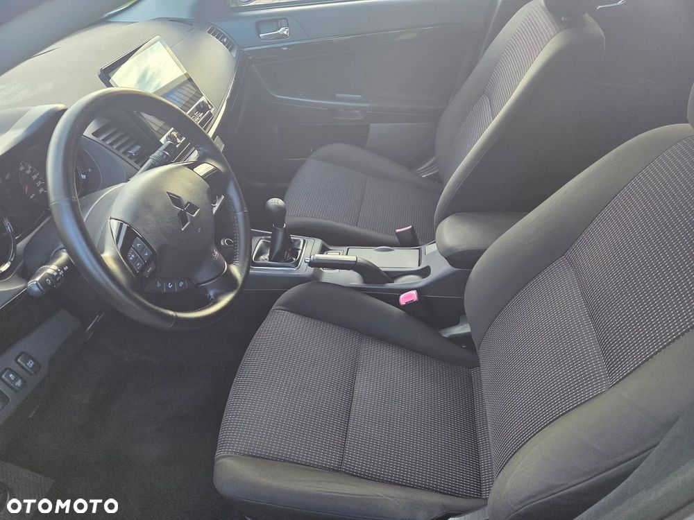 Mitsubishi Lancer - 14