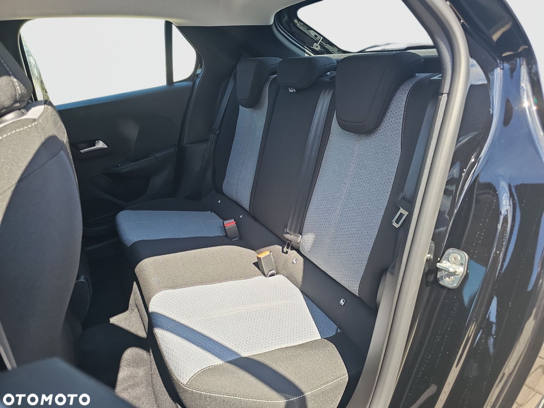 Opel Corsa - 18