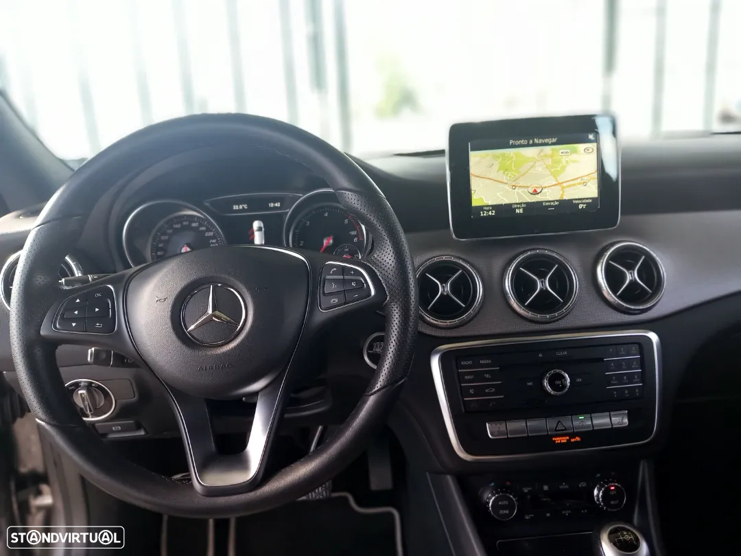 Mercedes-Benz CLA 180 d Shooting Brake Style Plus - 11