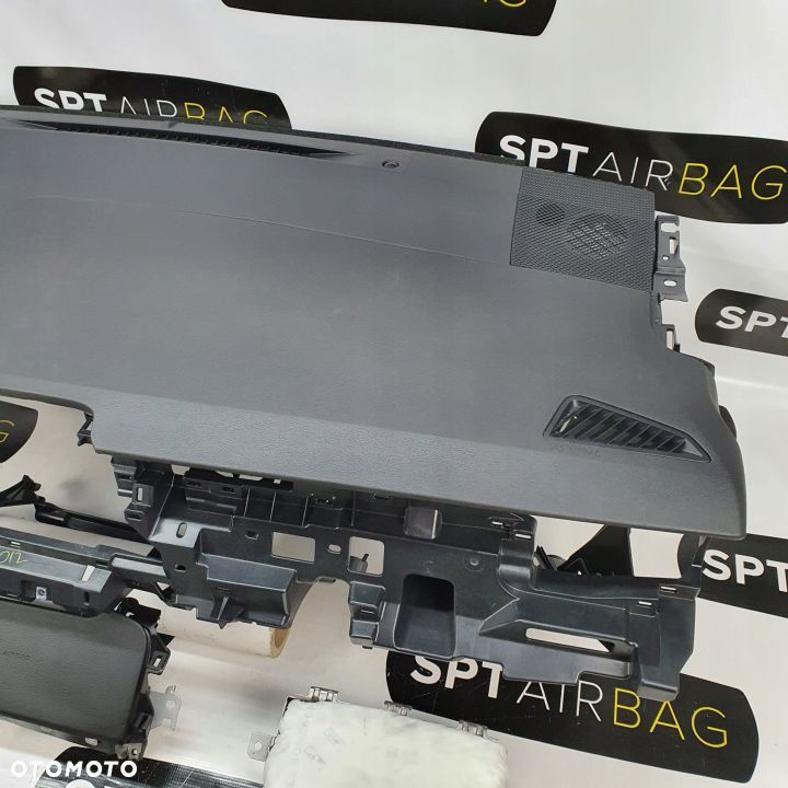 TOYOTA COROLLA E21 DESKA ROZDZIELCZA KONSOLA KOKPIT PULPIT PODUSZKI AIRBAG AIR BAG PASY KIT SET - 4