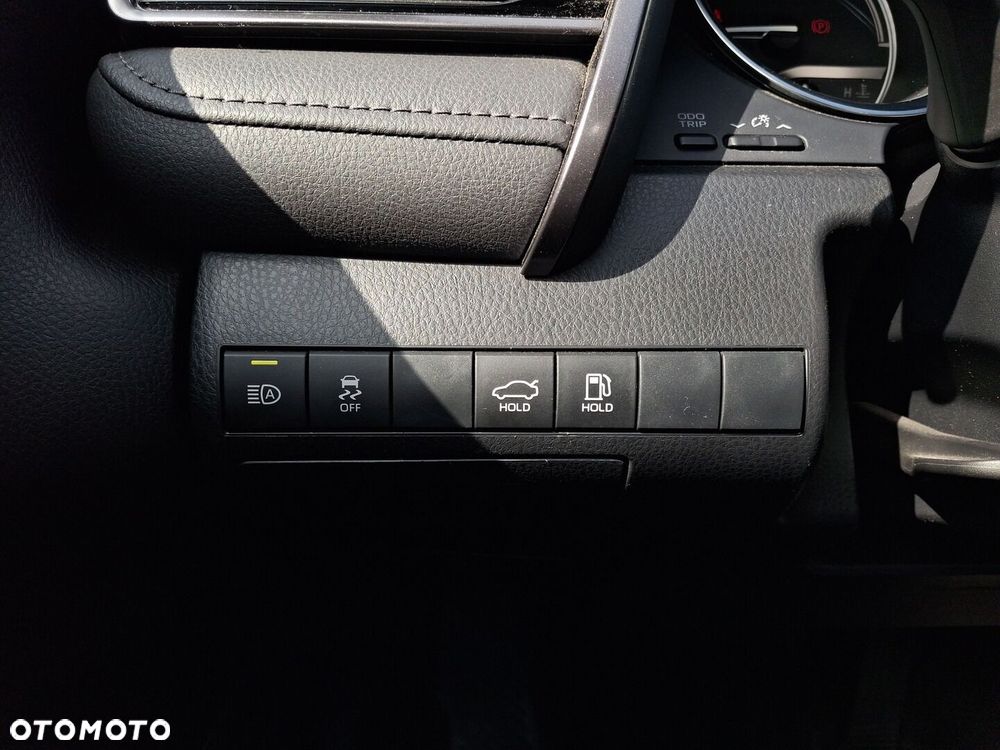 Toyota Camry 2.5 Hybrid Comfort CVT - 20