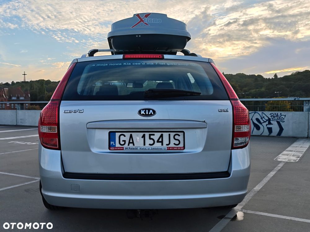 Kia Ceed - 10