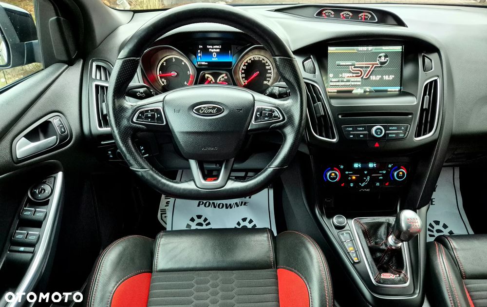 Ford Focus 2.0 TDCi ST - 29