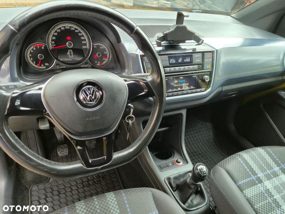 Volkswagen up! club - 20
