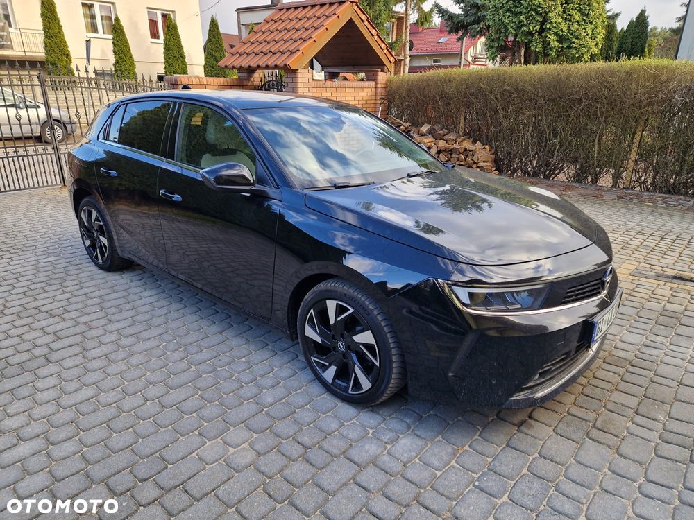 Opel Astra 1.2 Turbo Business Edition - 1